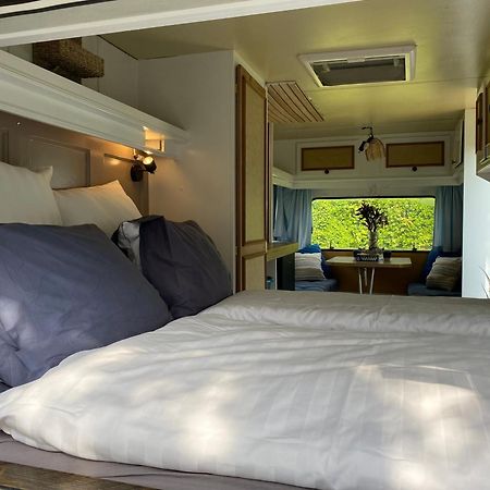 Caravan Stadstuin Goedereede Let Op De Badkamer Moet Met Andere Gasten Gedeeld Worden Exterior photo