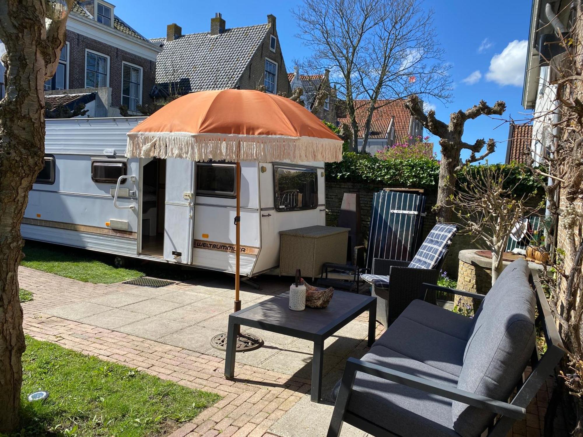 Caravan Stadstuin Goedereede Let Op De Badkamer Moet Met Andere Gasten Gedeeld Worden Exterior photo