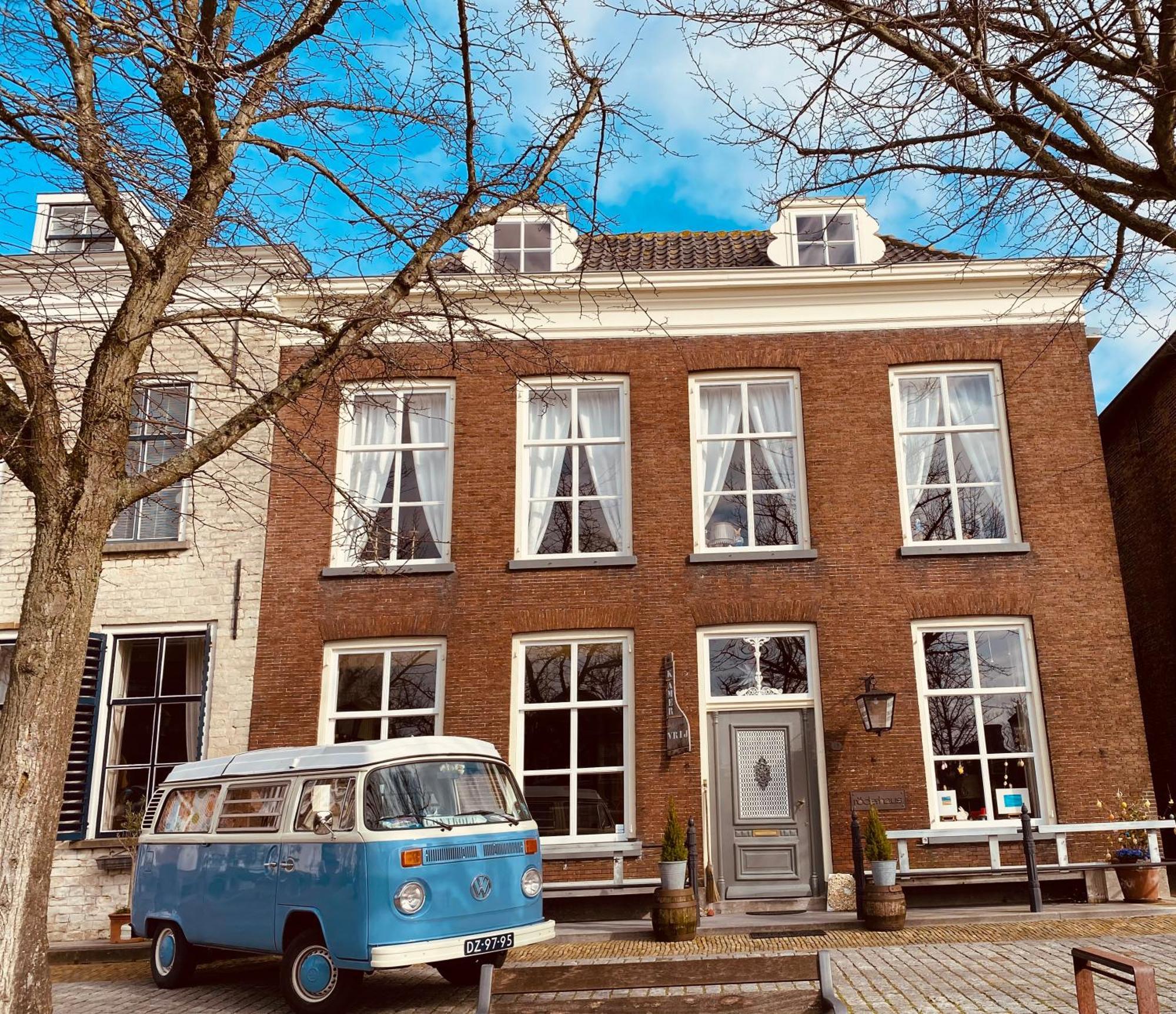 Caravan Stadstuin Goedereede Let Op De Badkamer Moet Met Andere Gasten Gedeeld Worden Exterior photo